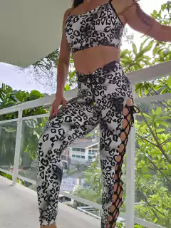CONJUNTO COLMÉIA CORAÇÕES PRETO E BRANCO en internet