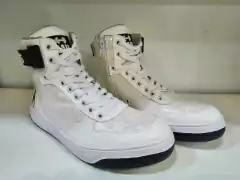 BOTA MB GIRL STAR BRANCA LIMITED EXCLUSIVA - online store