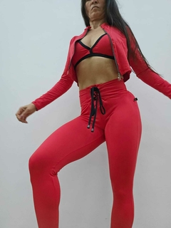 CONJUNTO LEGGING COM TOP E CASAQUINHO VERMELHO COM PRETO
