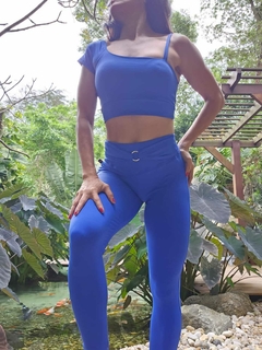 CONJUNTO VÁRIAS CORES LEGGING COM CINTINHO E CROPPED MANGUINHA E ALCINHA - MB Musa Fitness