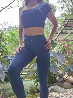 CONJUNTO VÁRIAS CORES LEGGING COM CINTINHO E CROPPED MANGUINHA E ALCINHA - online store