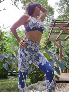 CONJUNTO RECORTE EMPINA BUMBUM BLUE JEANS na internet