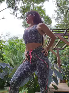 CONJUNTO DARK SIDE LEGGING LINEAR EMPINA BUMBUM E TOP VÊNUS COM FAIXA PINK EXCLUSIVA