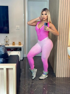 MACACÃO DEGRADÊ PINK EXCLUSIVO na internet
