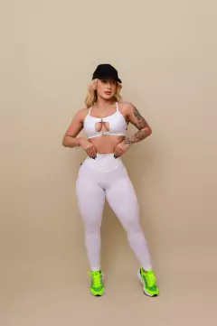 CONJUNTO VÁRIAS CORES LEGGING COM TOP 2 ARGOLINHAS NO BUSTO