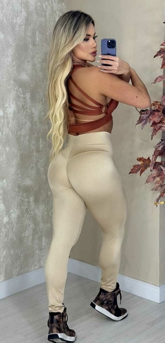 CONJUNTO CINTILANTE LEGGING CREME E TOP BRONZE EXCLUSIVO - buy online