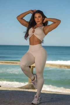 CONJUNTO BEGE LEGGING E TOP AMARRAÇÃO NO BUSTO EXCLUSIVO