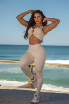 CONJUNTO BEGE LEGGING E TOP AMARRAÇÃO NO BUSTO EXCLUSIVO