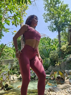 CONJUNTO LISO LEGGING REGULAGEM NO CÓS COM TOP FRANZIDO NA FRENTE VÁRIAS CORES EXCLUSIVO