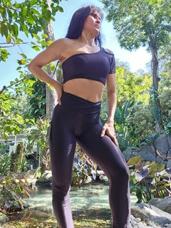 CONJUNTO GLOSSY LEGGING CÓS "V" COM TOP COM UMA MANGUINHA VÁRIAS CORES EXCLUSIVO - MB Musa Fitness