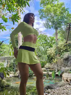 CONJUNTO VÁRIAS CORES SHORT-SAIA COM RODÊ E CROPPED MANGA LONGA - loja online