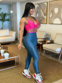 CONJUNTO ELISABETH GLOSSY LEGGING CÓS BICOLOR EMPINA BUMBUM E TOP EXCLUSIVO on internet