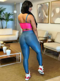 CONJUNTO ELISABETH GLOSSY LEGGING CÓS BICOLOR EMPINA BUMBUM E TOP EXCLUSIVO - buy online