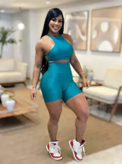 CONJUNTO JOANA GLOSSY SHORT EMPINA BUMBUM E TOP EXCLUSIVO on internet