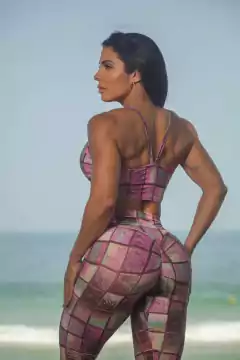CONJUNTO QUADRICULADO LEGGING EMPINA BUMBUM E TOP EXCLUSIVO - buy online