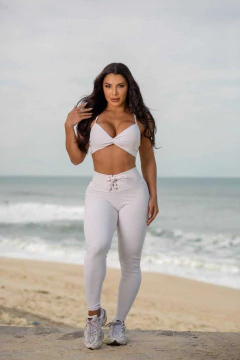 CONJUNTO COURINO WHITE LEGGING EMPINA BUMBUM E TOP EXCLUSIVO