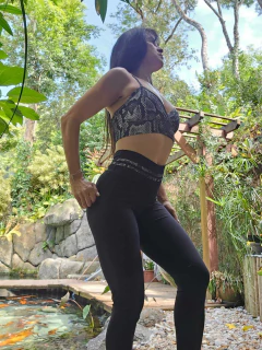 CONJUNTO LEGGING PRETA EMPINA BUMBUM E TOP SNAKE BLACK EXCLUSIVO - comprar online
