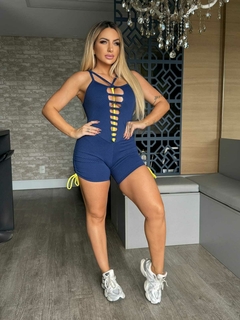 MACAQUINHO AZUL MARINHO DETALHADO COM AMARELO EXCLUSVIO