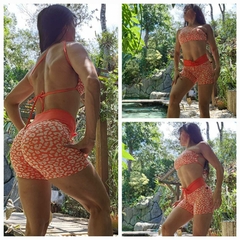 CONJUNTO VÁRIAS CORES FELINE SHORT TIRA NO CÓS E TOP COSTAS NUA on internet
