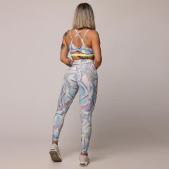 CONJUNTO TOP FLORENÇA COM LEGGING EMPINA BUMBUM IRIDESCENT EXCLUSIVA na internet