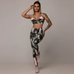 CONJUNTO TOP EVEREST COM LEGGING STRIPES EMPINA BUMBUM JUNGLE EXCLUSIVA - MB Musa Fitness