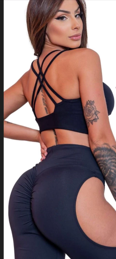 CONJUNTO PRETO FUSO EMPINA BUMBUM ARGOLINHA COM TOP GOTA SUPER STRAPPY - buy online