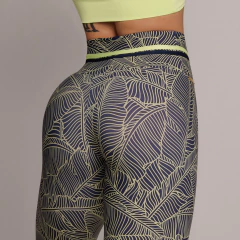 LEGGING COMUM TROPICAL LEAF EXCLUSIVO - comprar online