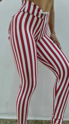 Legging De Melo Vermelho Listrado Empina Bumbum Com Bolsinho