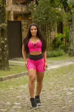 CONJUNTO TOP LACINHO COM SHORT EMPINA BUMBUM LINES PINK