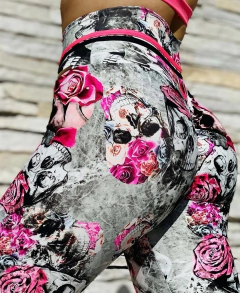 LEGGING EMPINA BUMBUM SKULL ROSES EXCLUSIVA - buy online