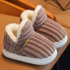 Pantufa Infantil Fechada e Forrada | SportKids®
