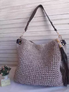 Bolsa de crochê grande nude alça e pingente ref132 na internet