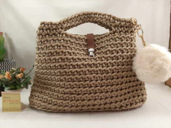 BOLSA de mão de crochê COM FECHO E FUNDO DE COURO eco Ref 90 - Ateliê Bel Marcato