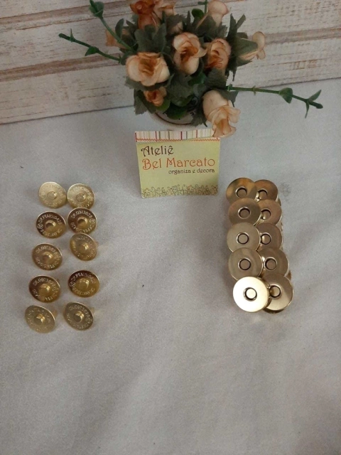 BOTÃO IMÃ LATONADO BOTÃO IMANTADO 18 MM PACOTE 10 peças - comprar online