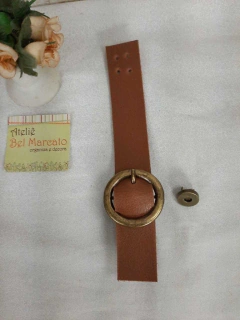 Imagem do Fecho para bolsa com detalhe fivelão e botão imã