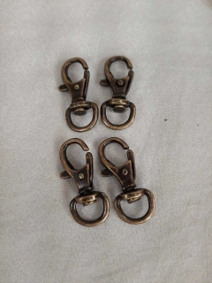 Mosquetões para bolsa de crochê de 0,8cm pacote com 4 peças - Ateliê Bel Marcato