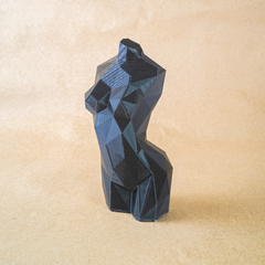 torso-feminino-mulher-estatua-escultura-3d-lowpoly-preto-lado