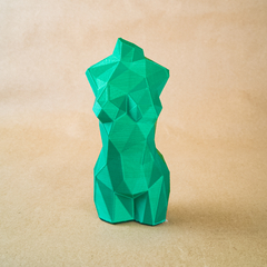 torso-feminino-mulher-estatua-escultura-3d-lowpoly-verde-frente