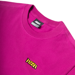 Tee Dondi Pink na internet
