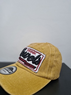 GORRA 77