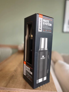 Imagen de TERMO STANLEY MEDIUM 1.2 LT EN CAJA ORIGINAL