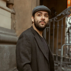 Boina Oval na internet