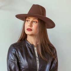 Chapéu Fedora Luxo Brunna na internet