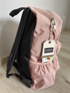 MOCHILA JANSPORT CROSS TOWN