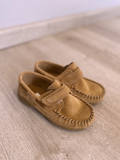 MOCASINES ESCOLARES GAMUZA ABROJO 710 - Calzados Guchi