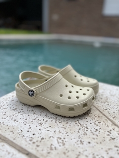 CROC CLASSIC KIDS BONE en internet