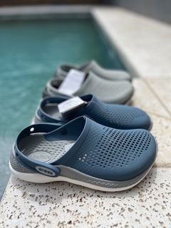 CROC LITERIDE GREY - tienda online