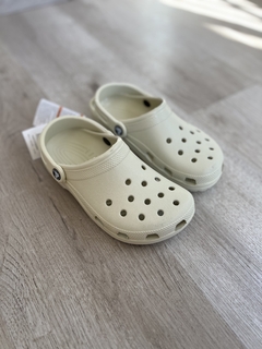 CROC CLASSIC BONE - comprar online