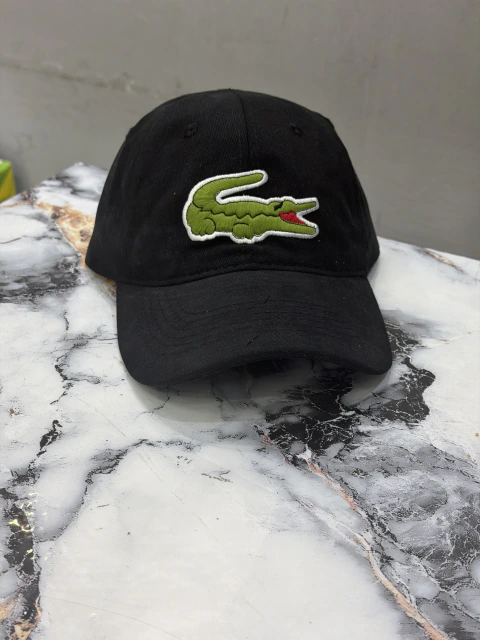 Boné nacional Lacoste