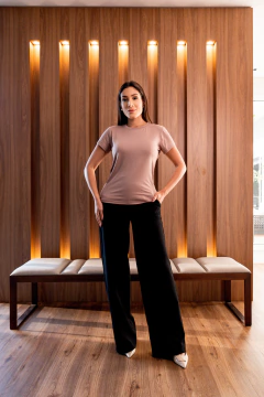 Camiseta Básica, Bege Cookie na internet